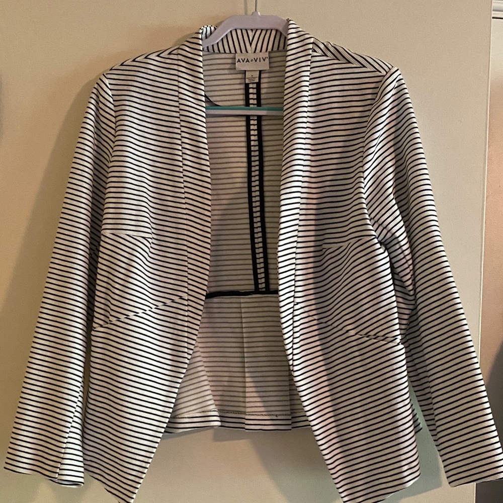 Ava & Viv Black and White Striped Blazer